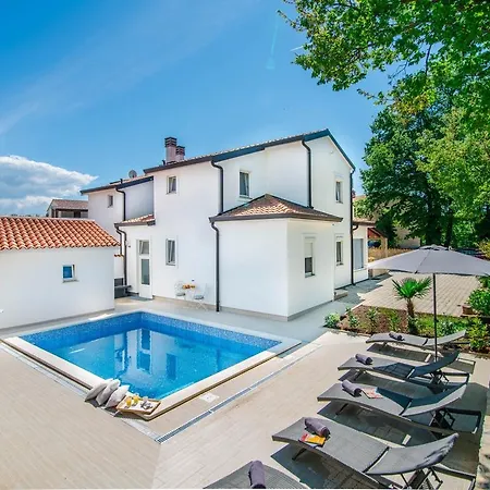 Villa Anica *